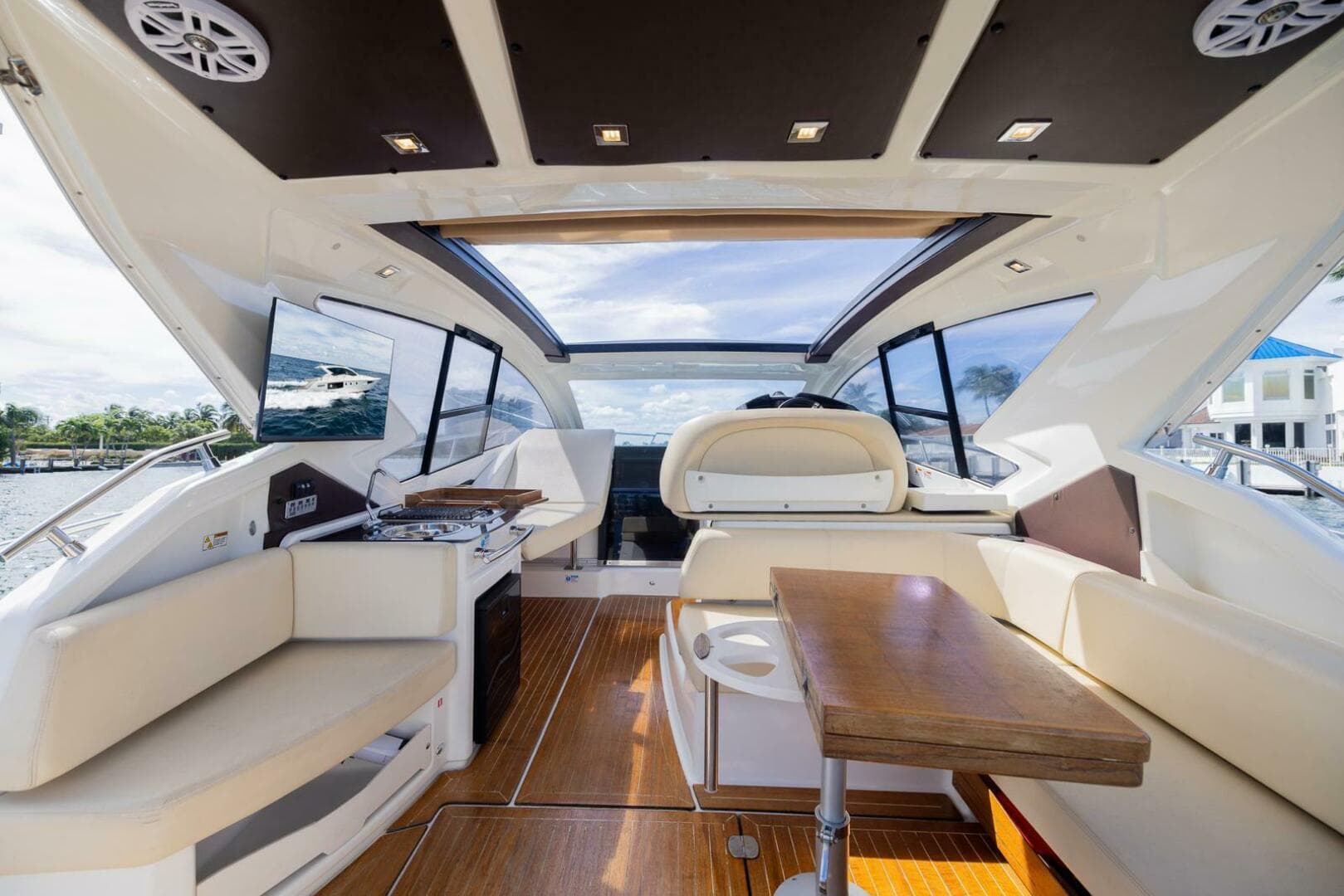 2014 Cranchi M 44 HT