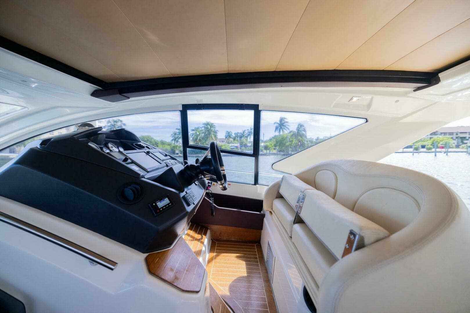 2014 Cranchi M 44 HT