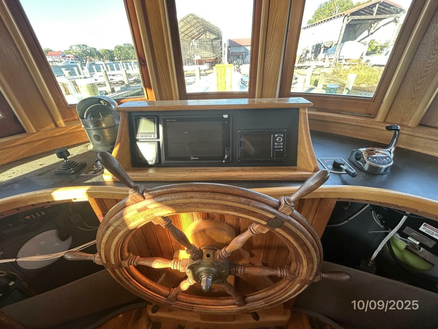 Choptank pilothouse helm2