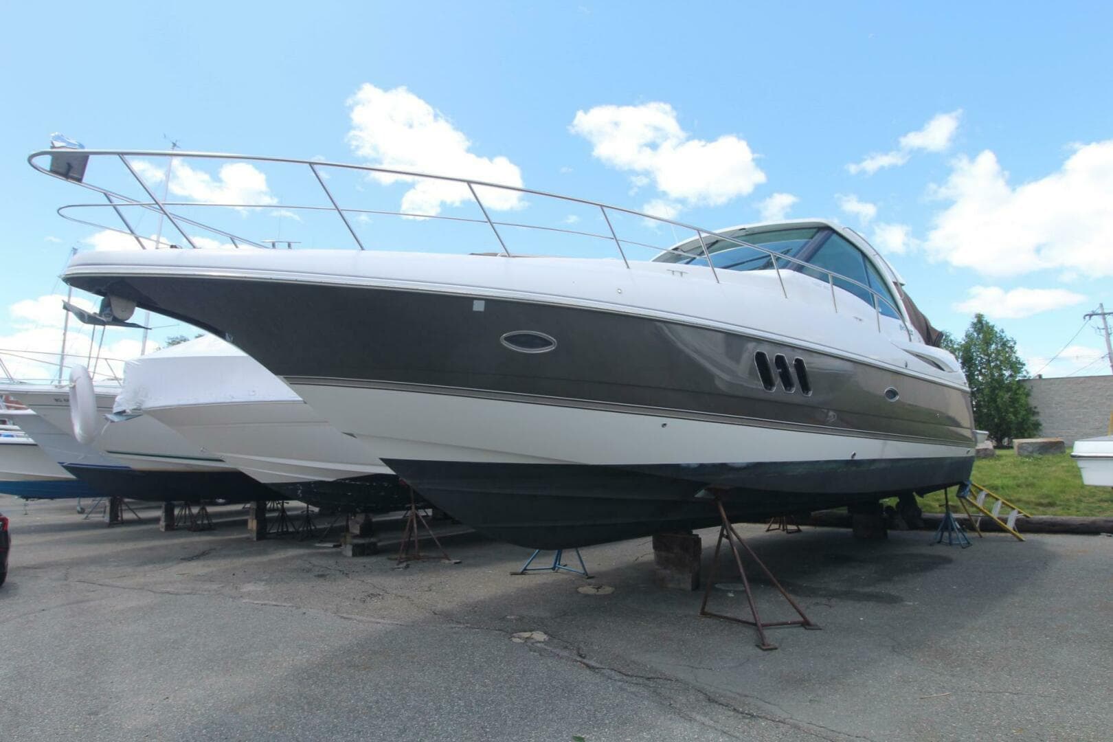 2013 Cruisers Yachts 430 Sports Coupe
