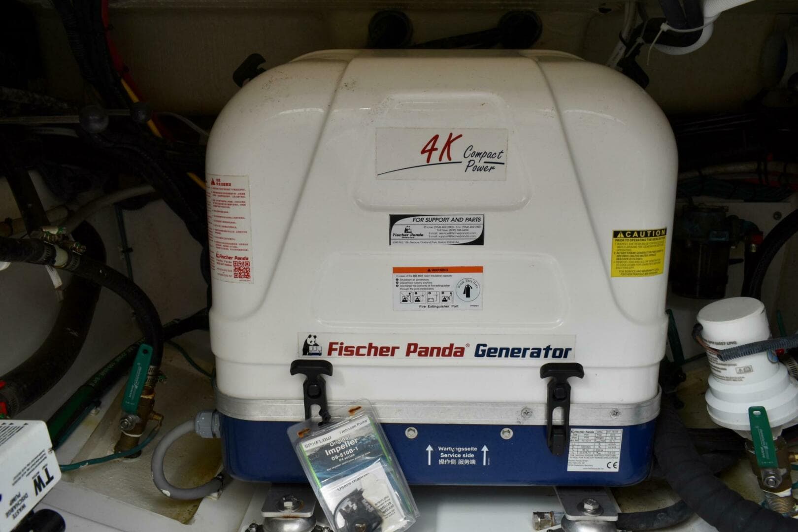 2019 Pursuit DC 325 Dual Console