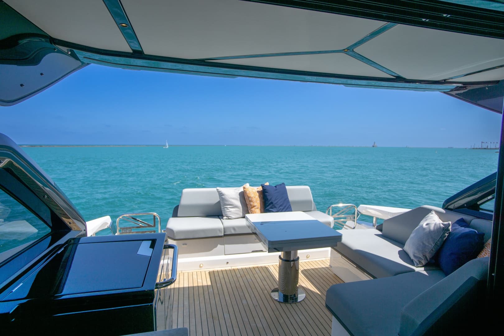 2025 Sunseeker 55 Predator