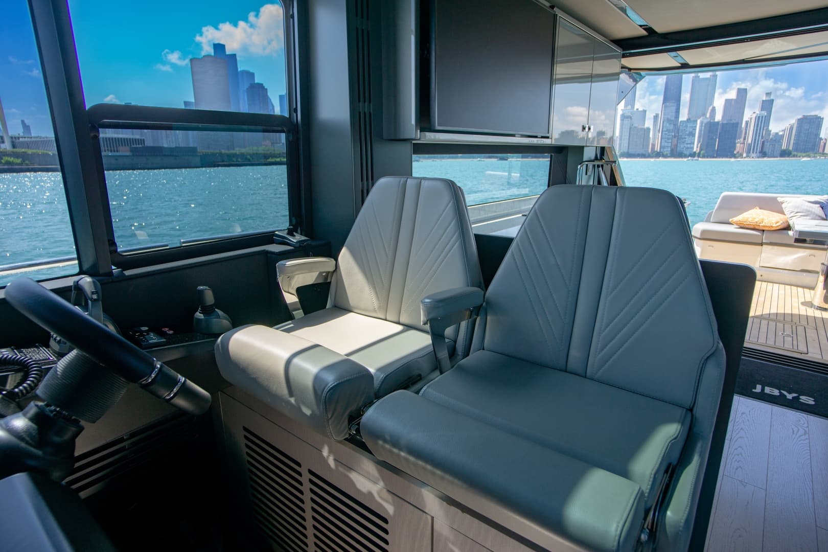 2025 Sunseeker 55 Predator