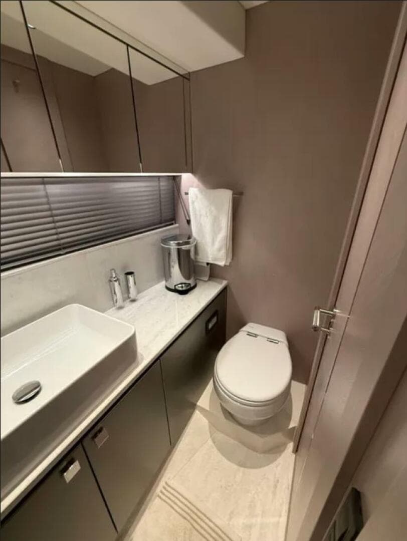 2025 Sunseeker 55 Predator