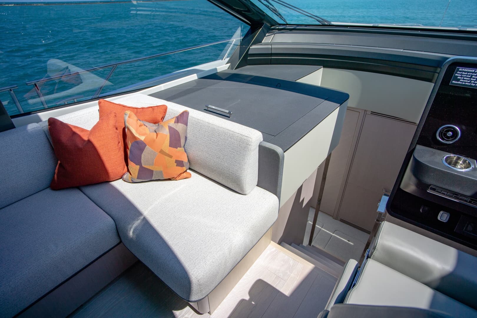 2025 Sunseeker 55 Predator