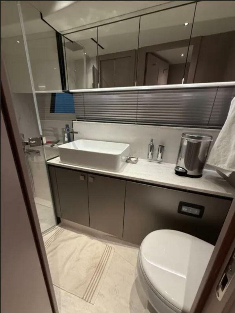 2025 Sunseeker 55 Predator