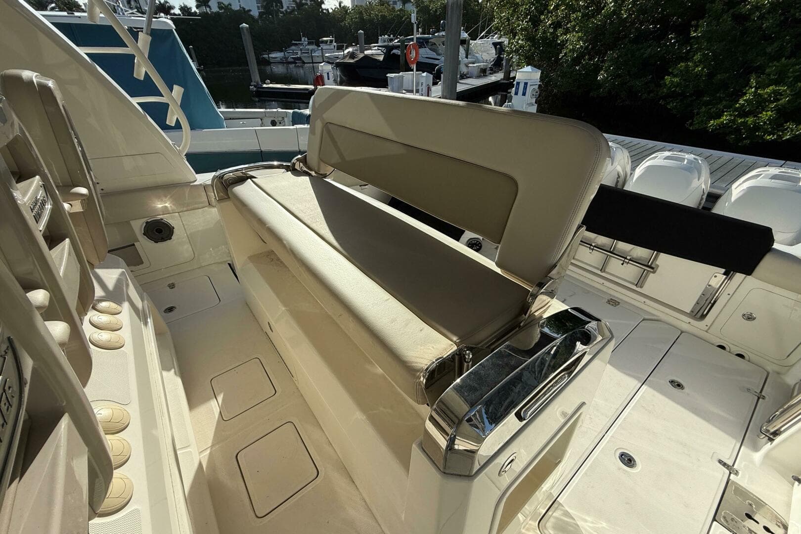 2020 Boston Whaler 420 Outrage