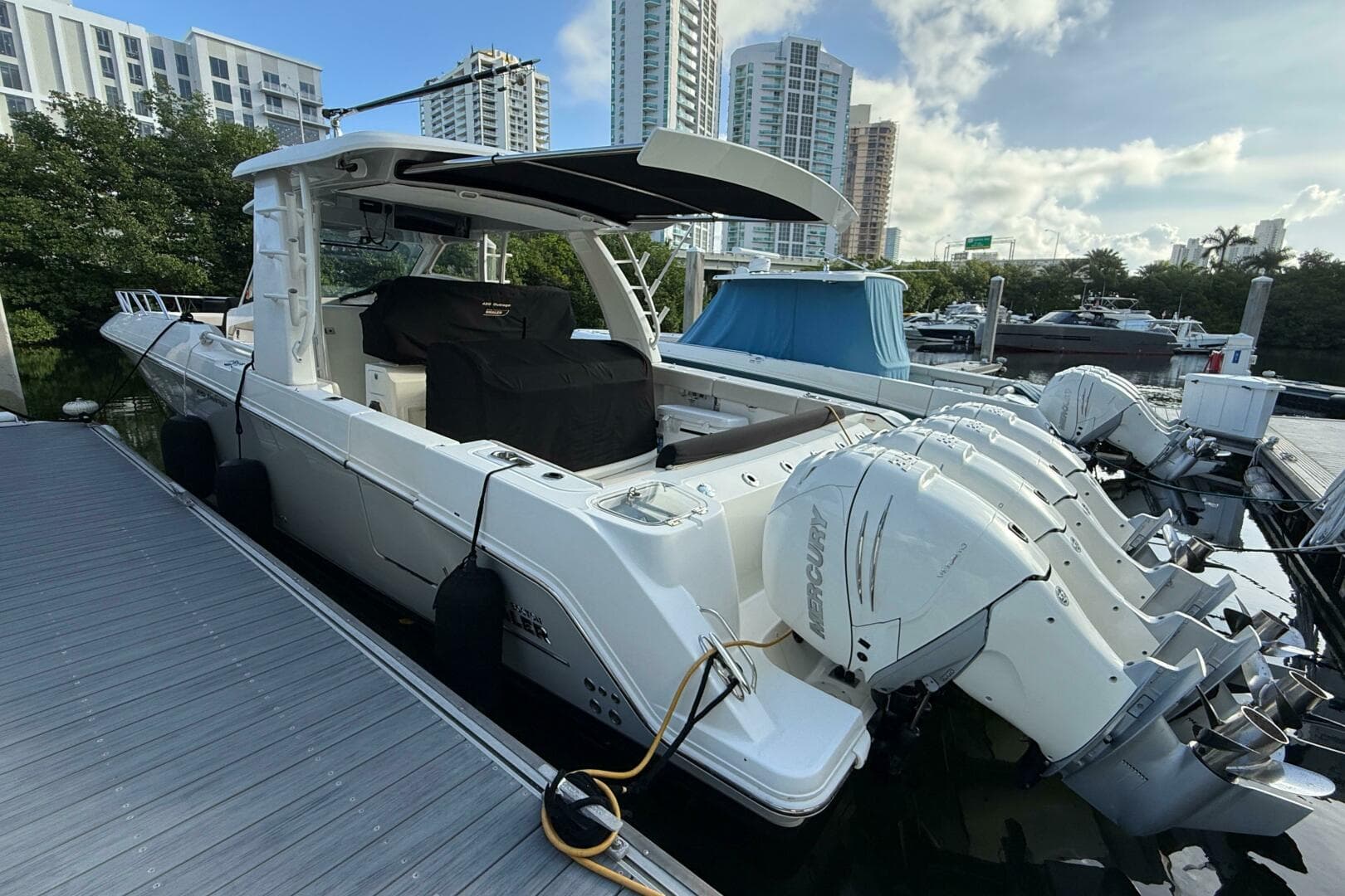 2020 Boston Whaler 420 Outrage