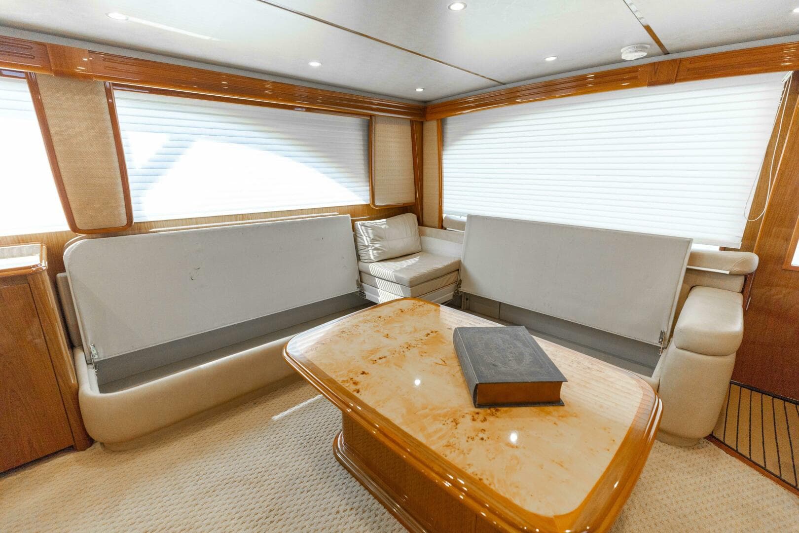 2013 Viking 76 Convertible- REEL FIRE- Salon Storage