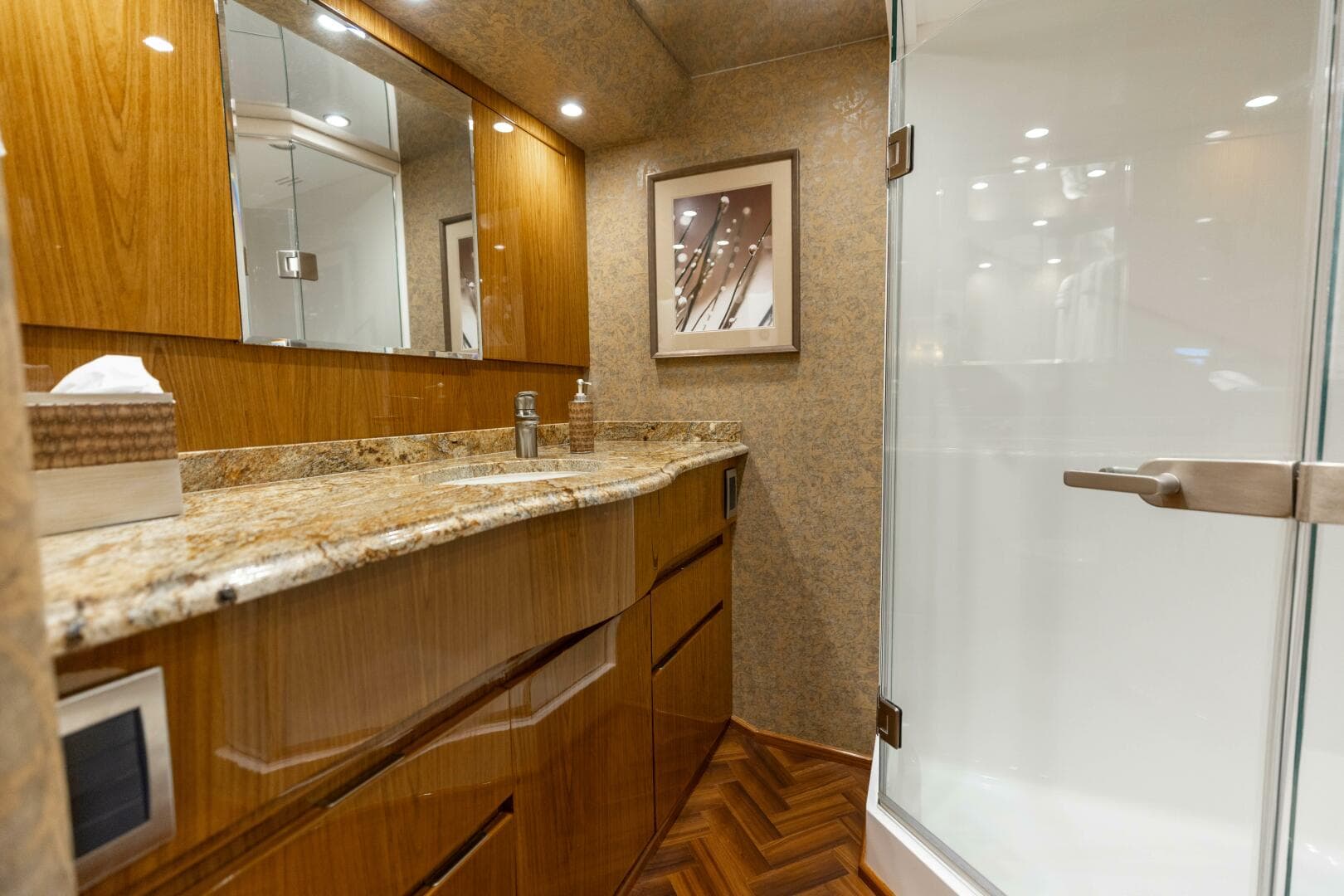 2013 Viking 76 Convertible- REEL FIRE- Master Stateroom Head