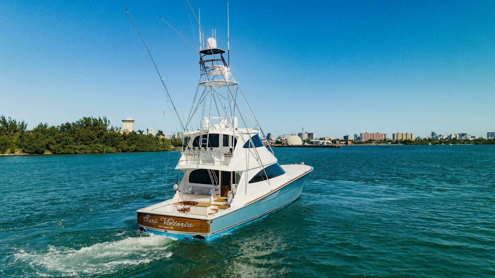 2020 Viking 72 Enclosed Bridge