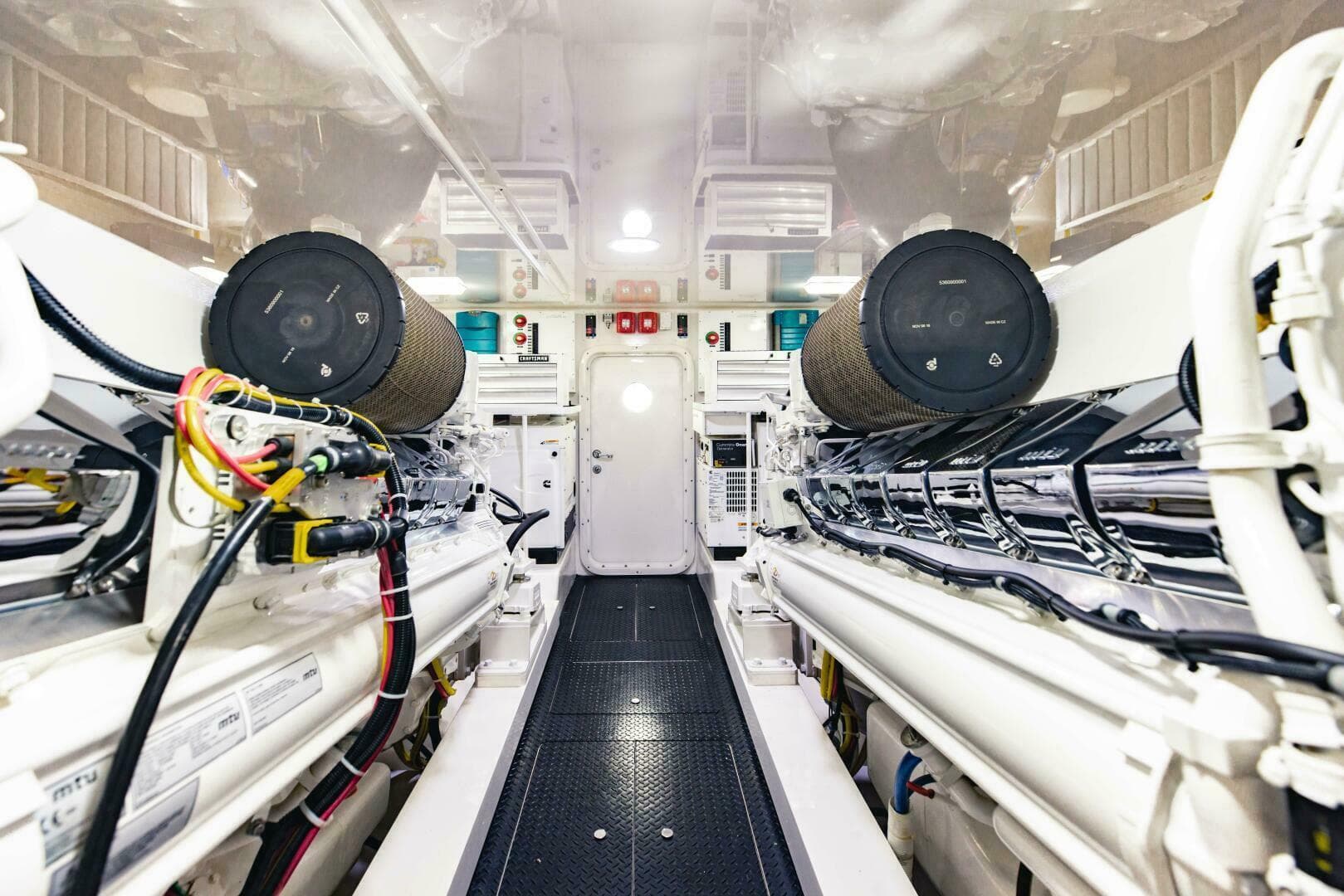 2020 Viking 72 Enclosed Bridge