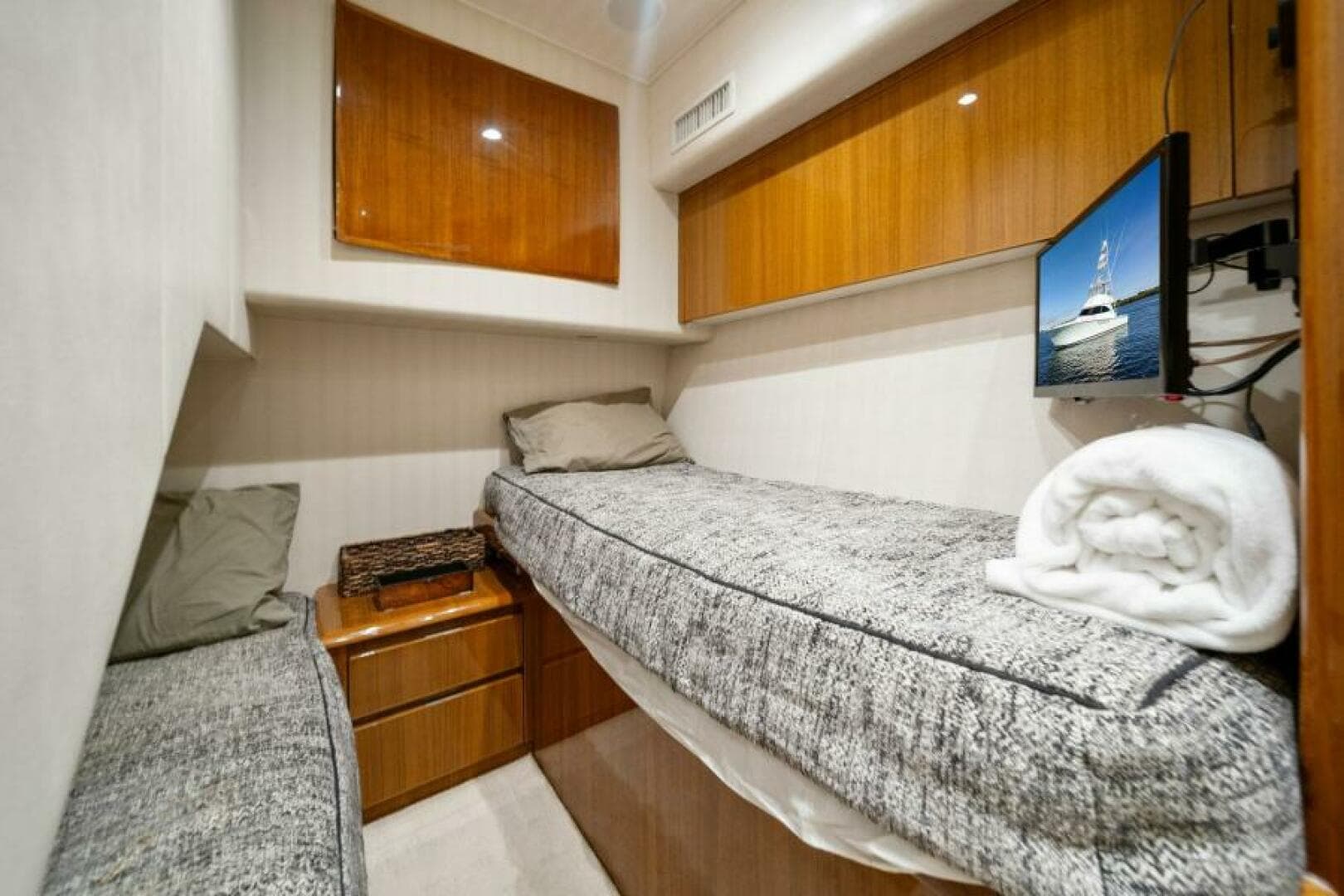 2016 Viking 55 Convertible DONE PICKIN