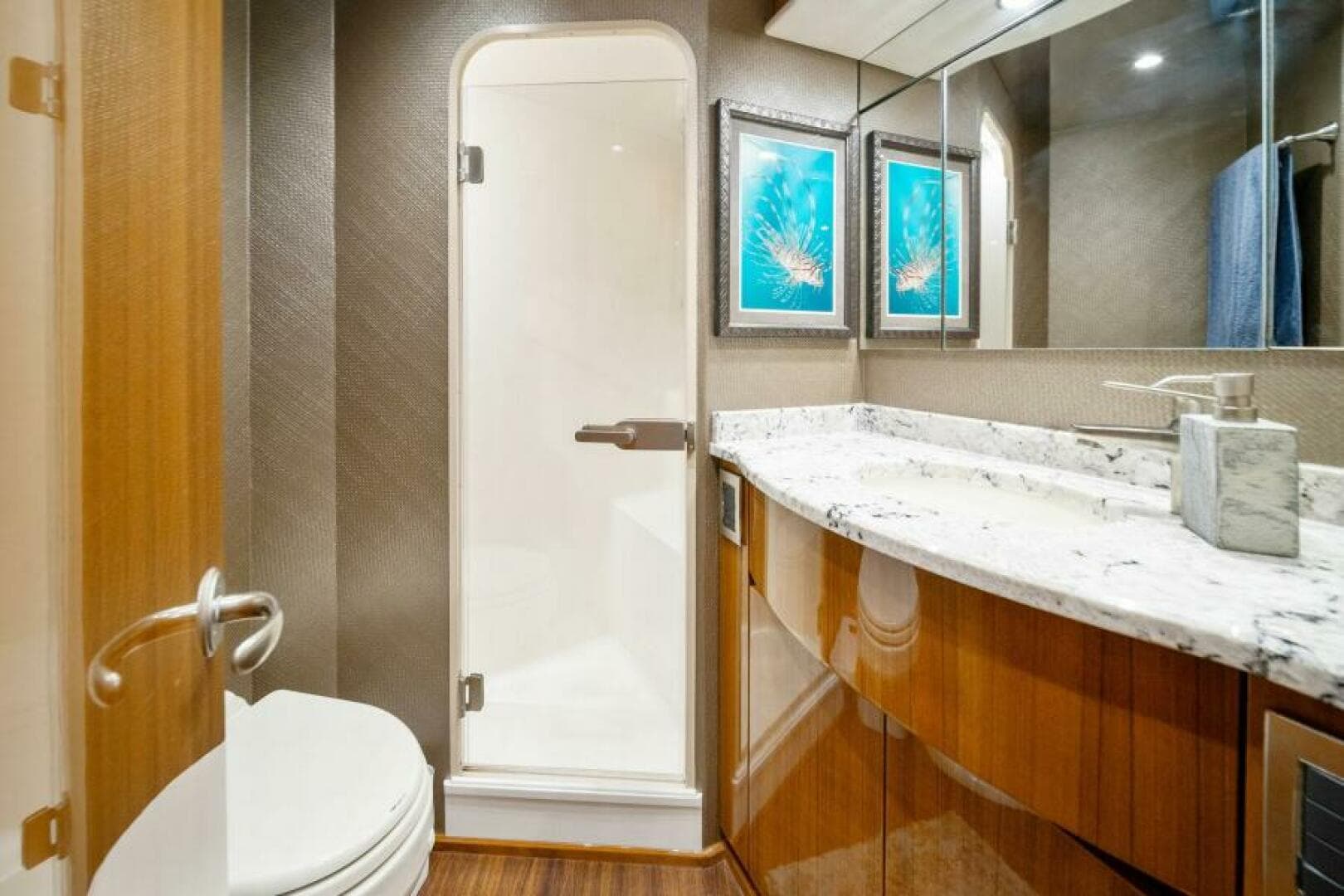 2016 Viking 55 Convertible DONE PICKIN