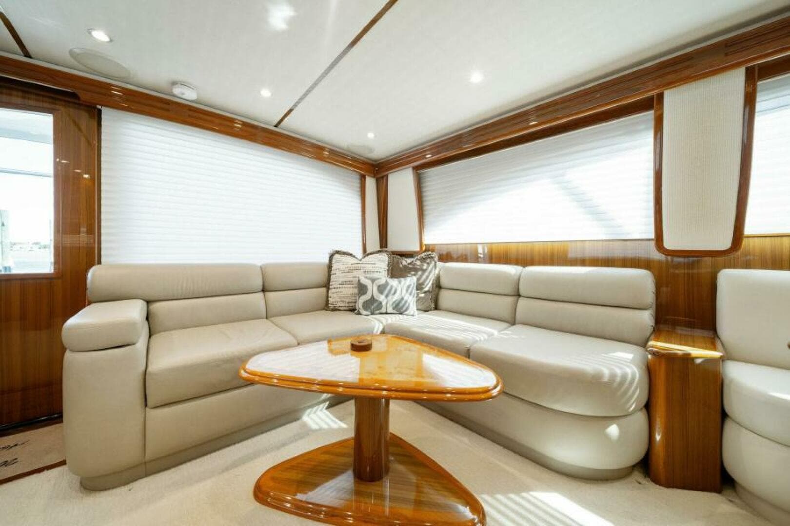 2016 Viking 55 Convertible DONE PICKIN