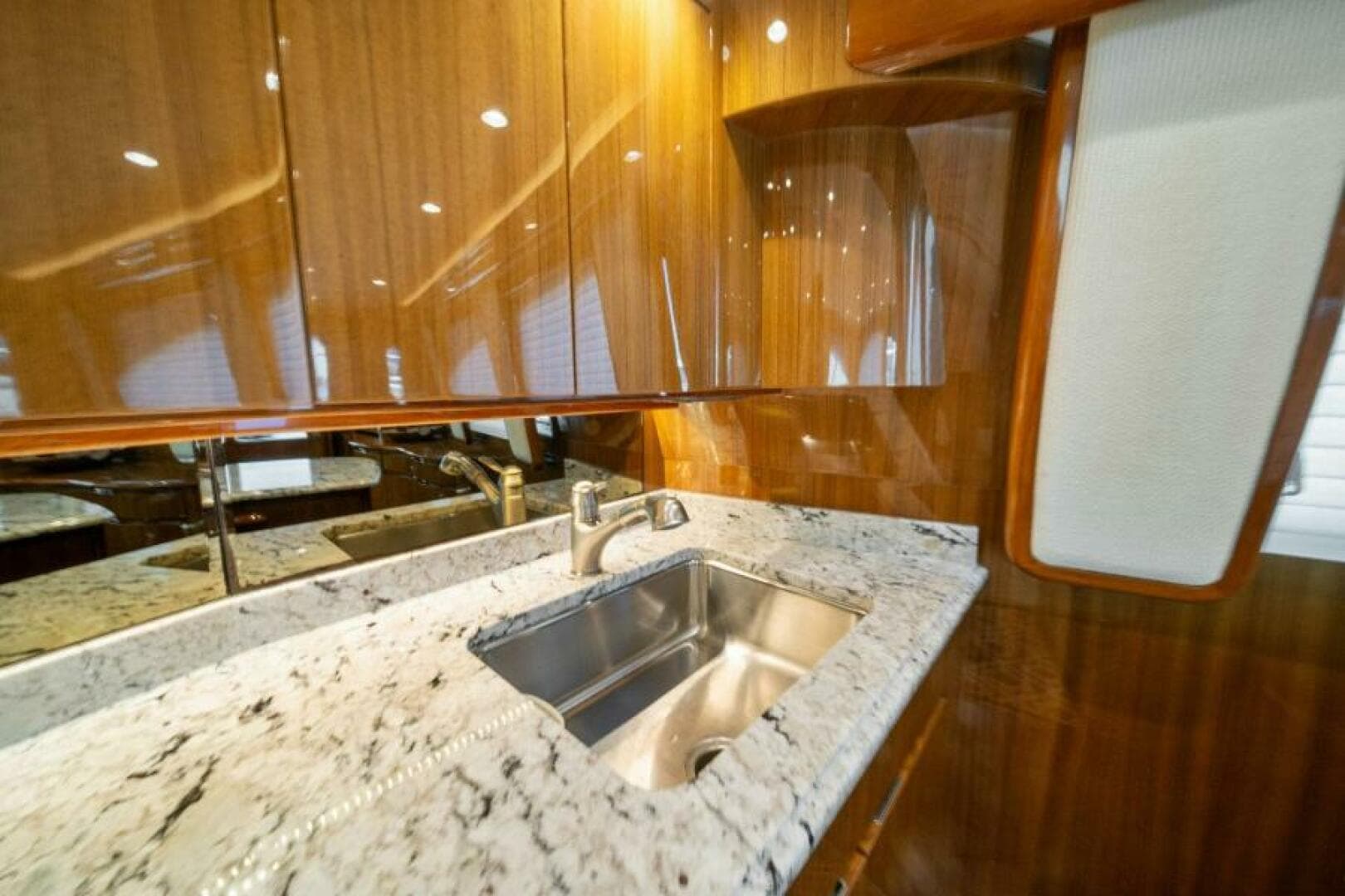 2016 Viking 55 Convertible DONE PICKIN