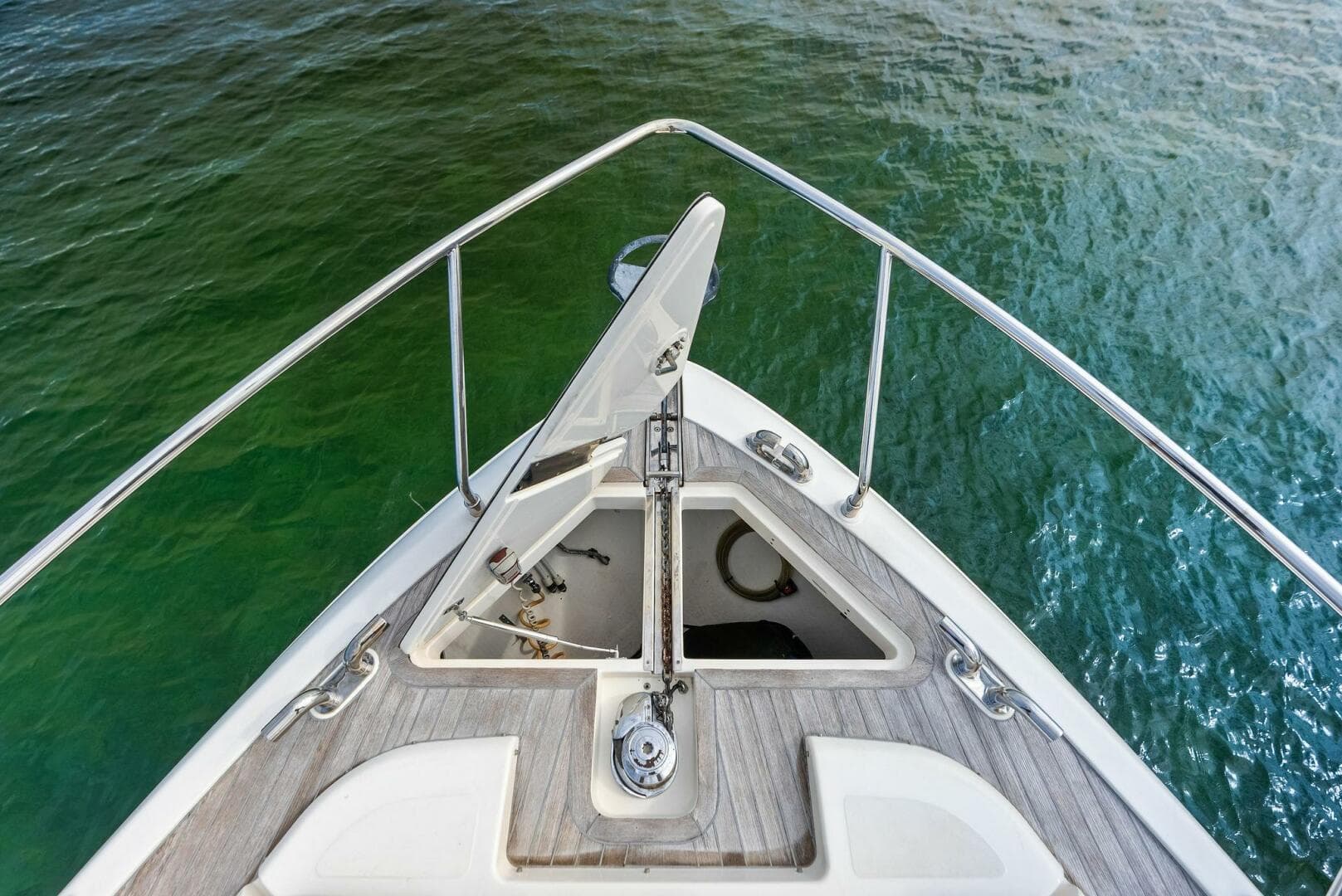 2018 Ferretti Yachts 800