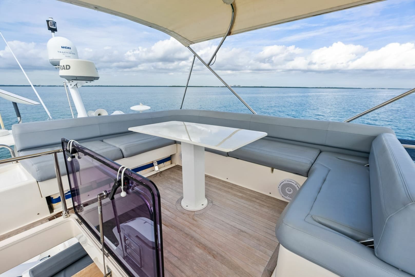 2018 Ferretti Yachts 800