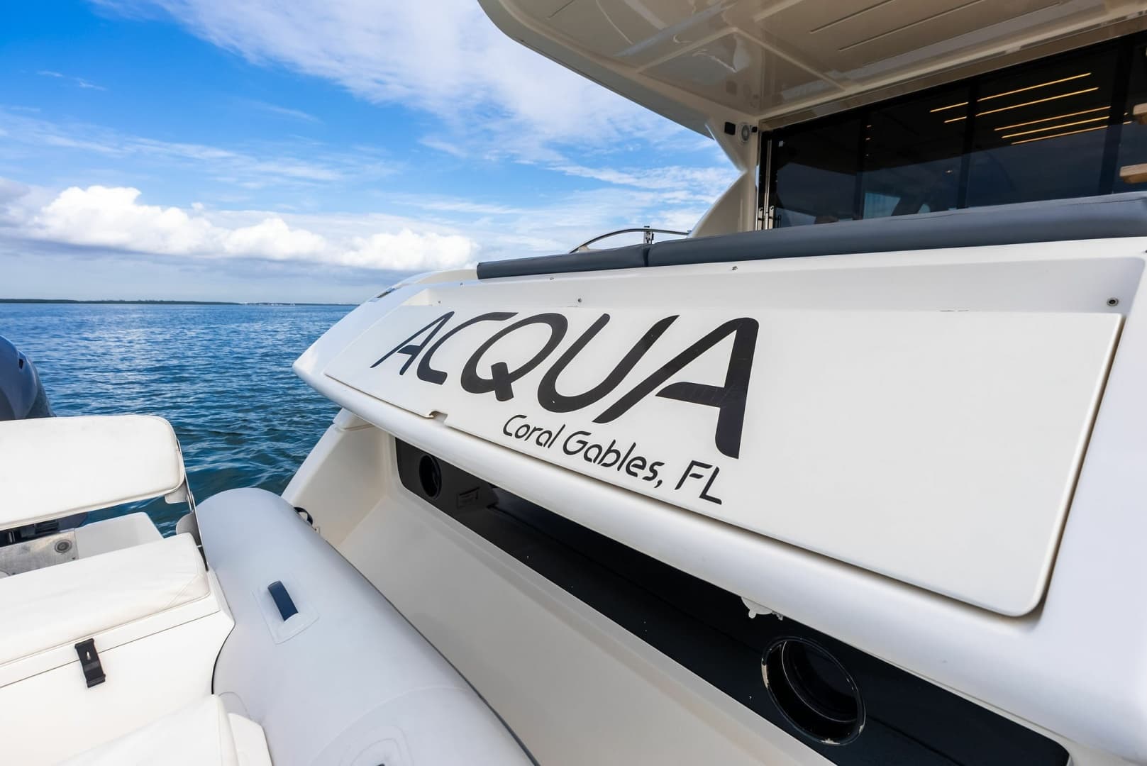 2018 Ferretti Yachts 800