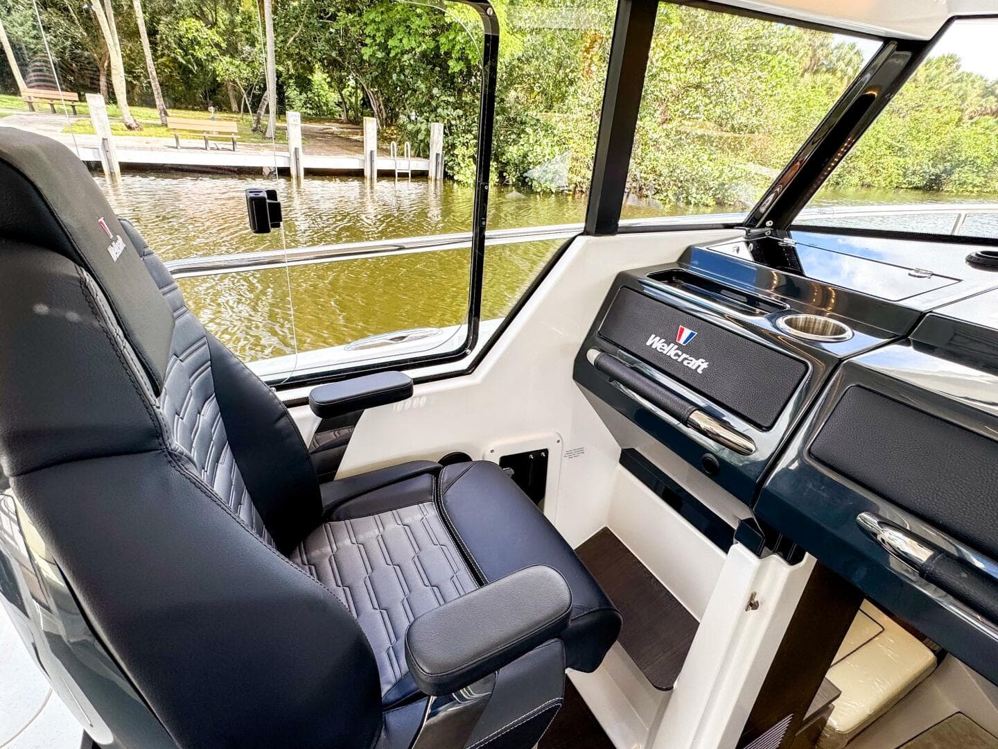 2025 Wellcraft 38 Explorer