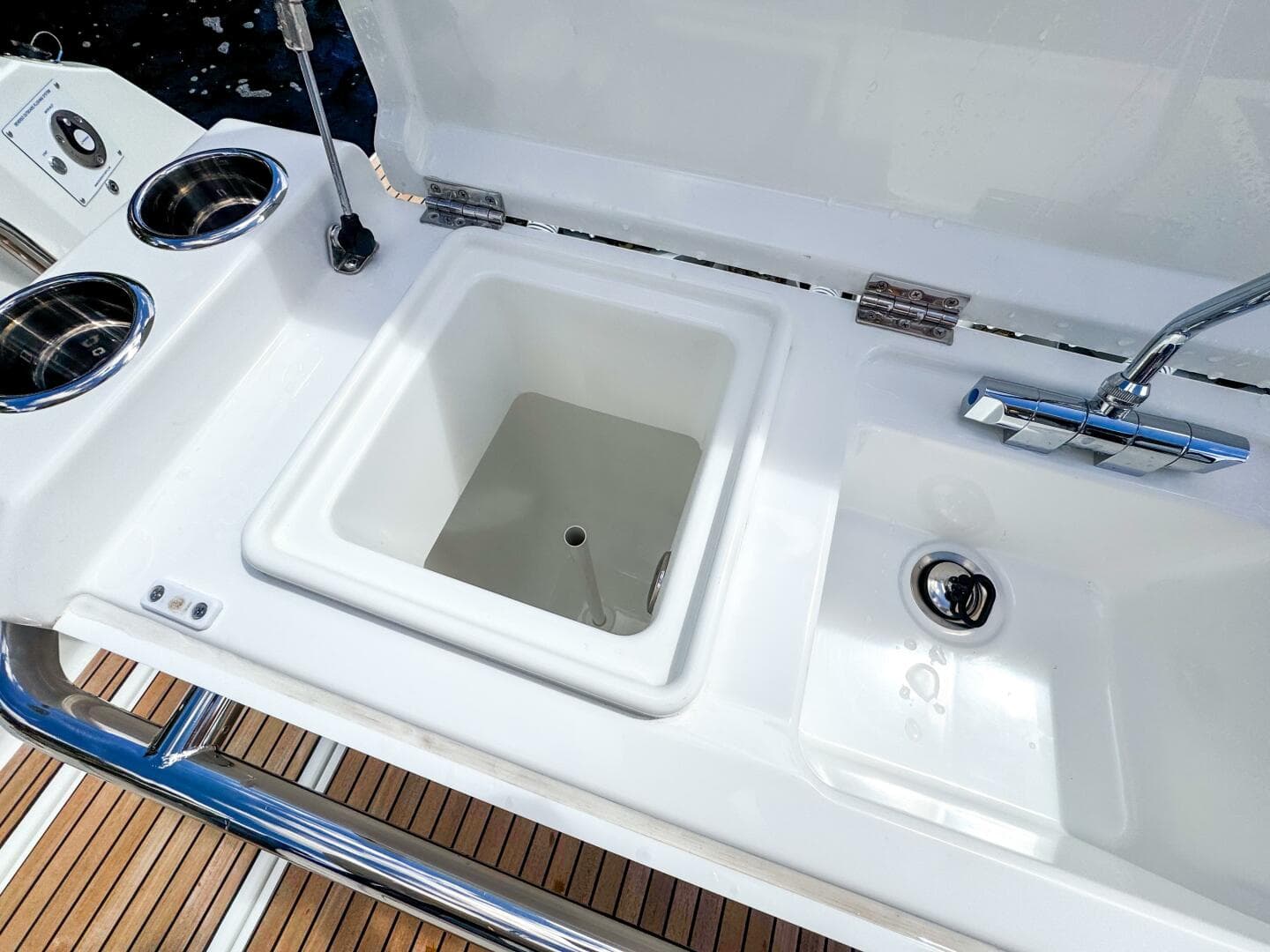 2025 Wellcraft 38 Explorer