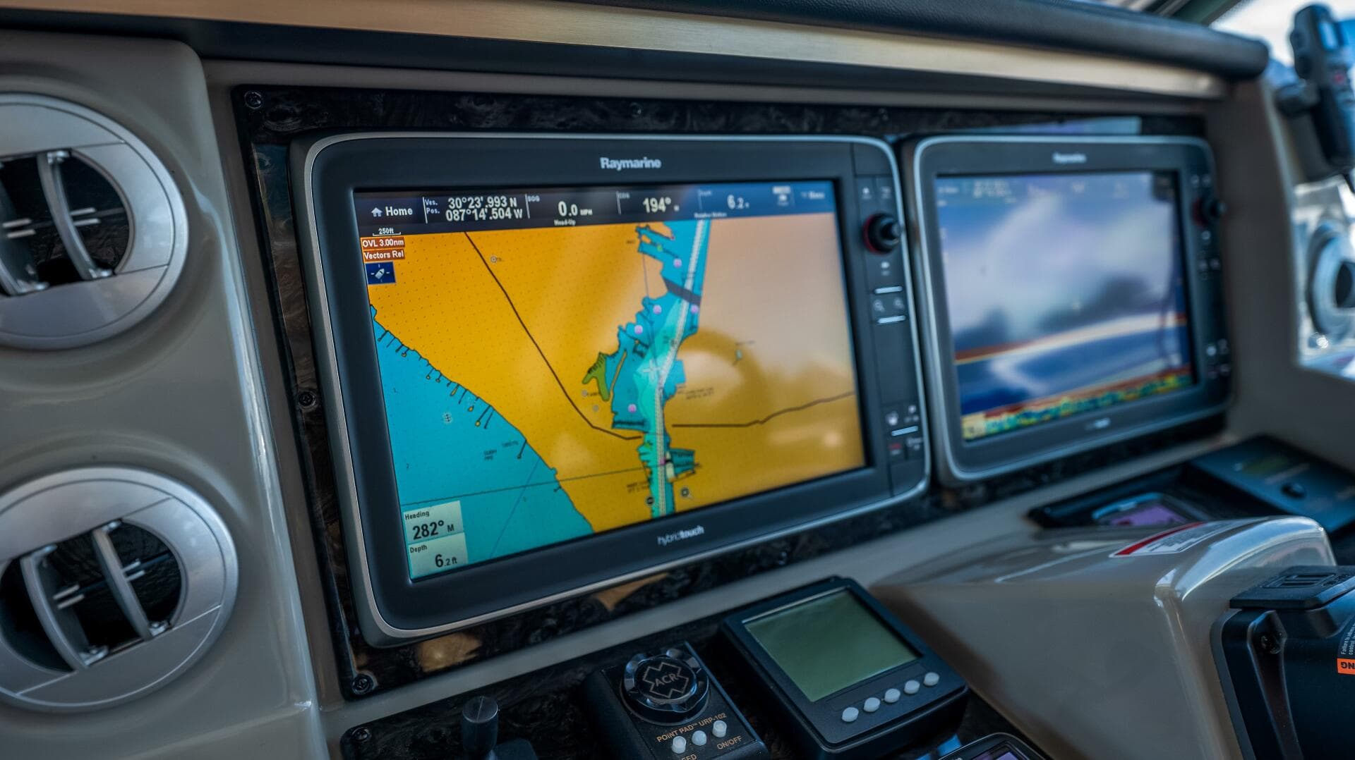 2013 Sea Ray 610 SUNDANCER