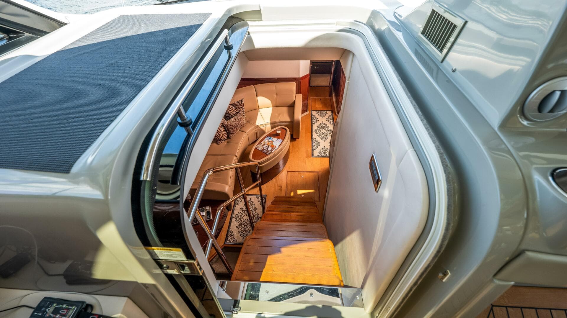 2013 Sea Ray 610 SUNDANCER