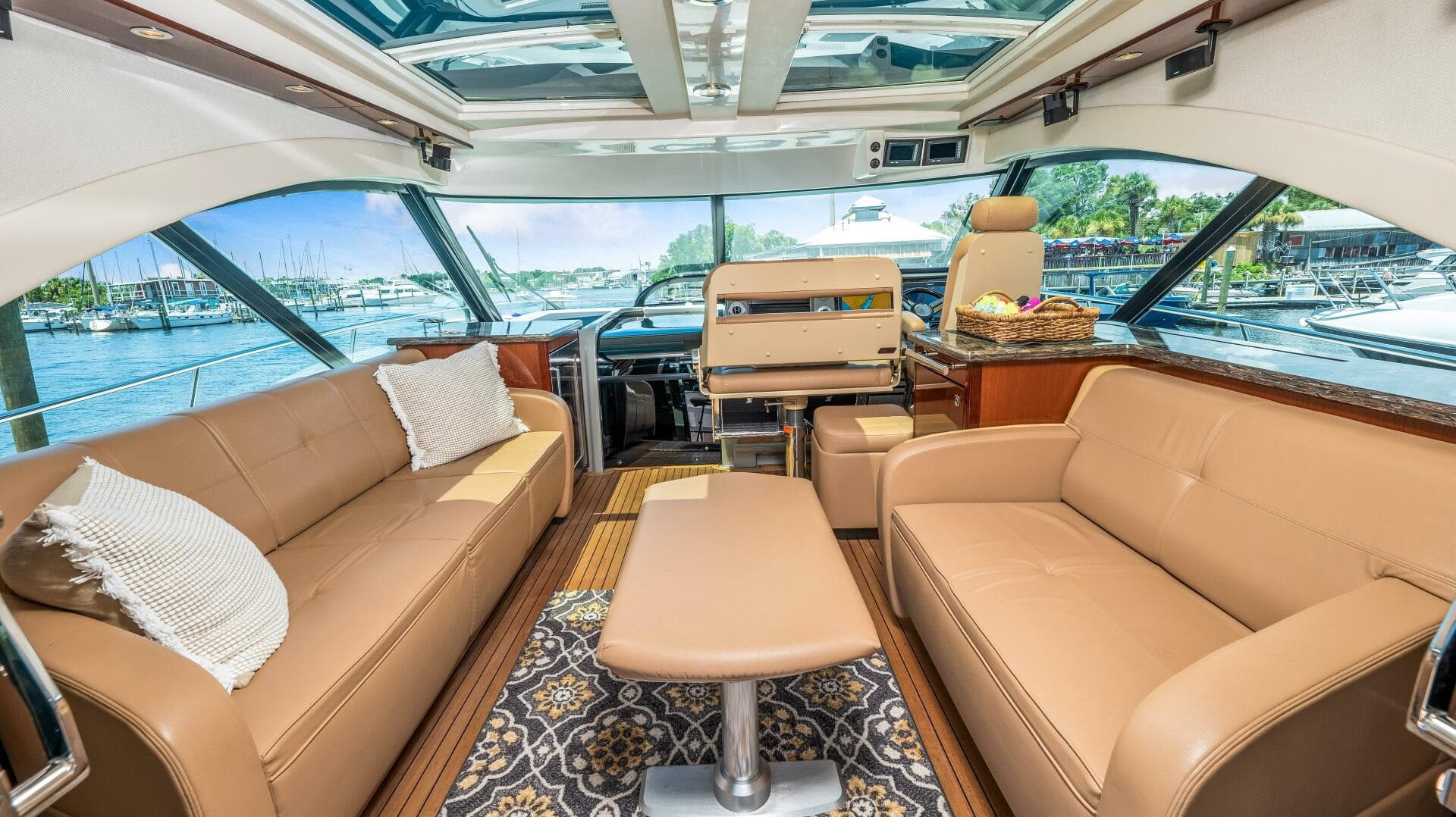 2013 Sea Ray 610 SUNDANCER