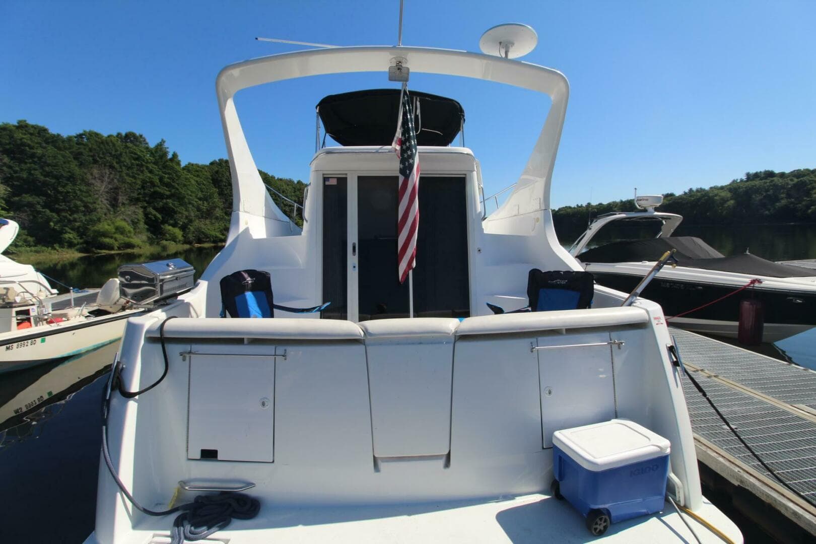 2001 Carver 350 Mariner