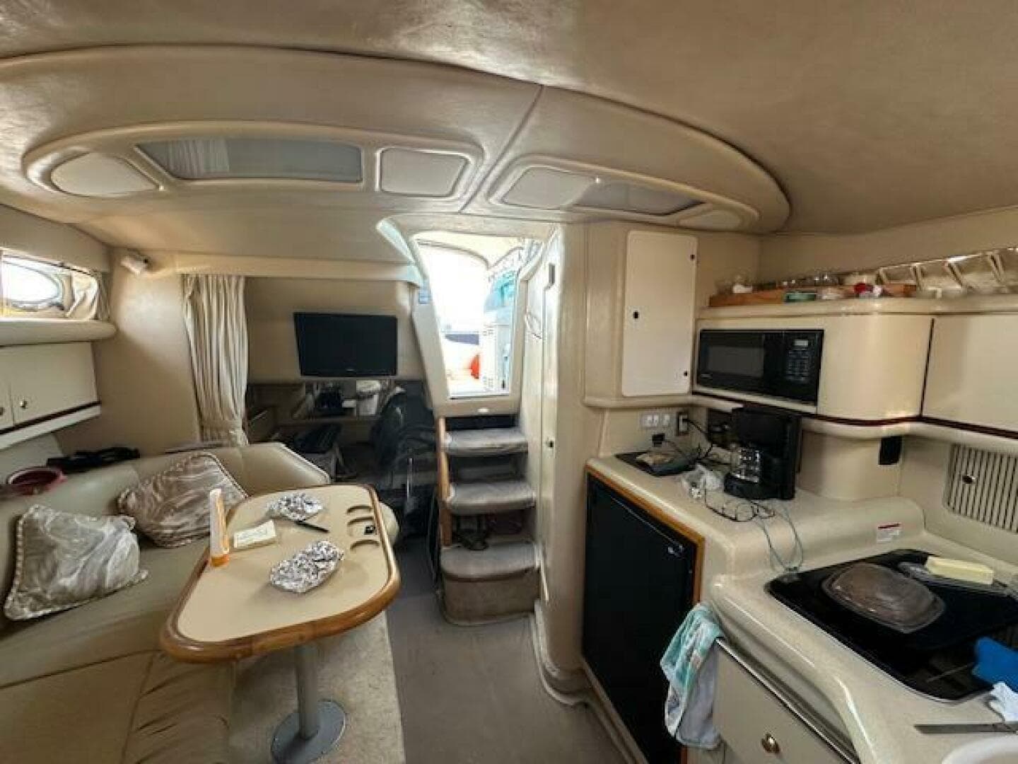 1998 Sea Ray 330 Express