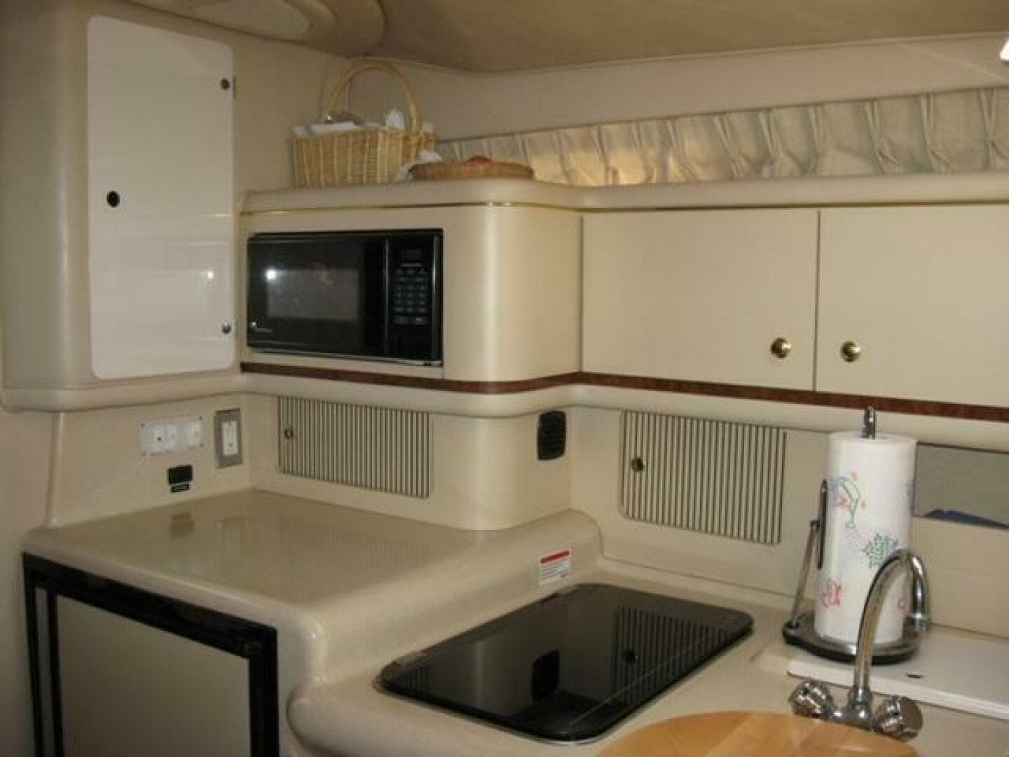 1998 Sea Ray 330 Express