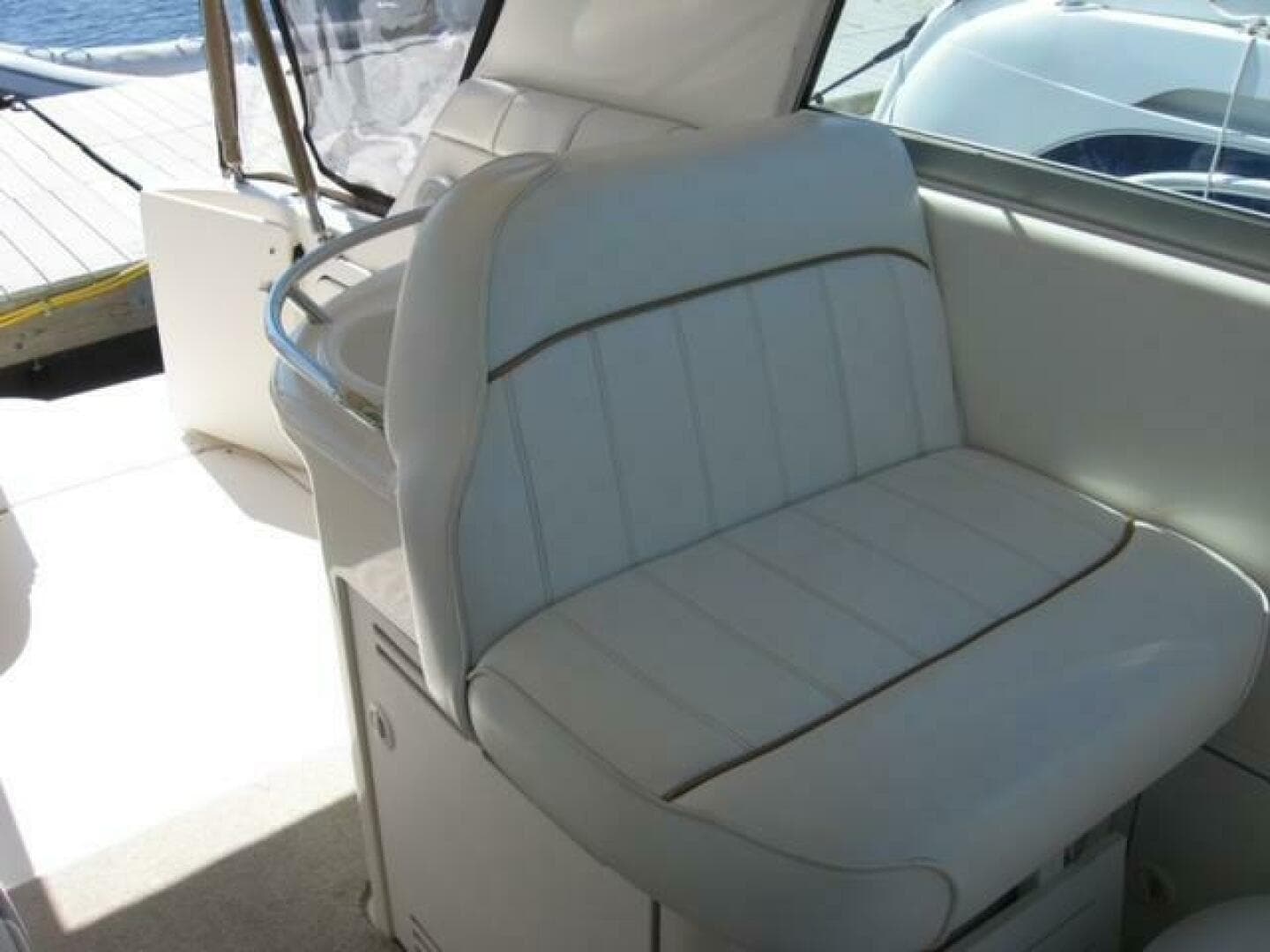1998 Sea Ray 330 Express