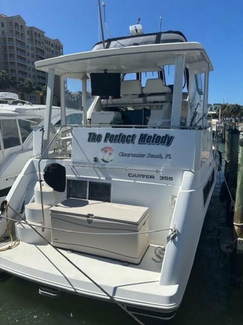 1996 Carver 355 Aft Cabin