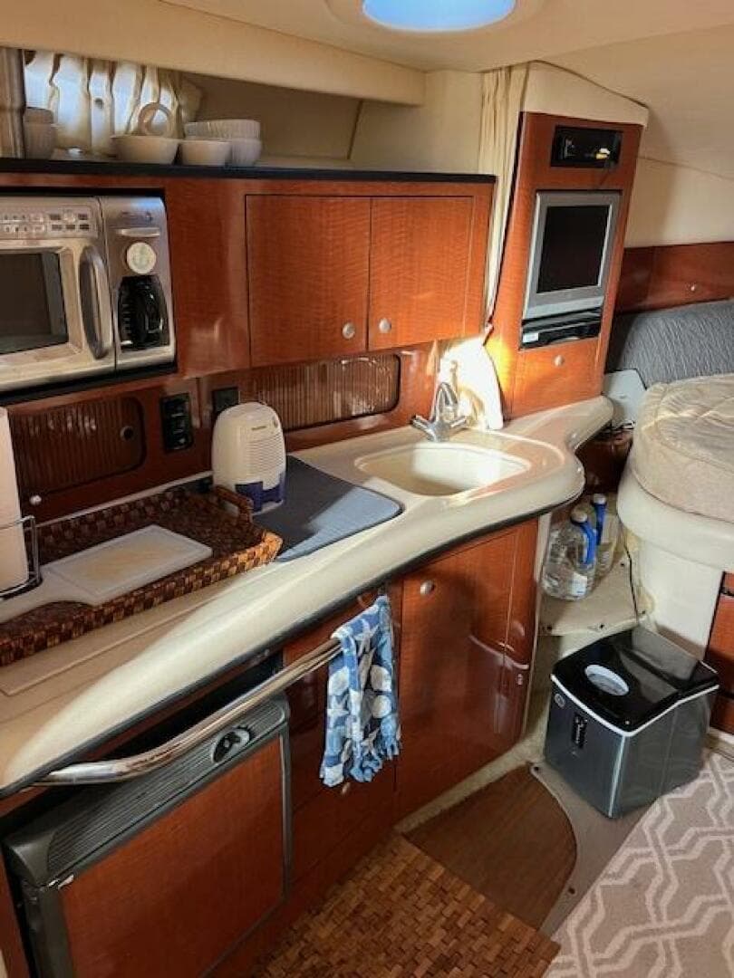 2005 Sea Ray 320 Sundancer