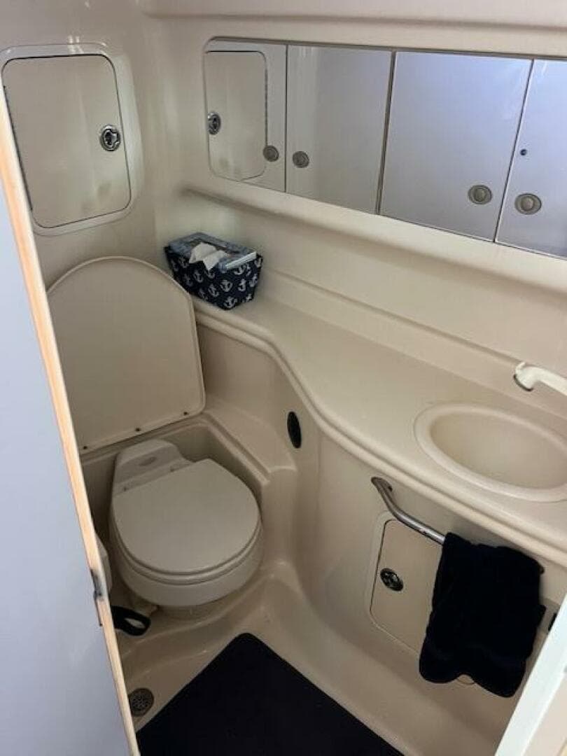 2005 Sea Ray 320 Sundancer