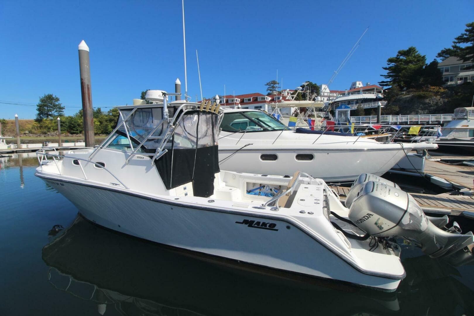 2001 Mako 293 Walk Around