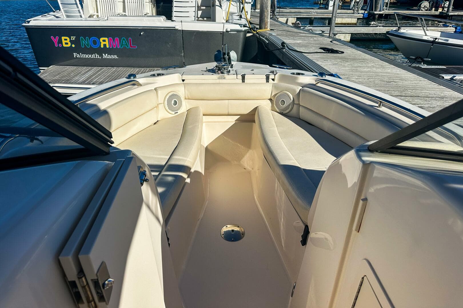 2016 Grady-White 255 Freedom