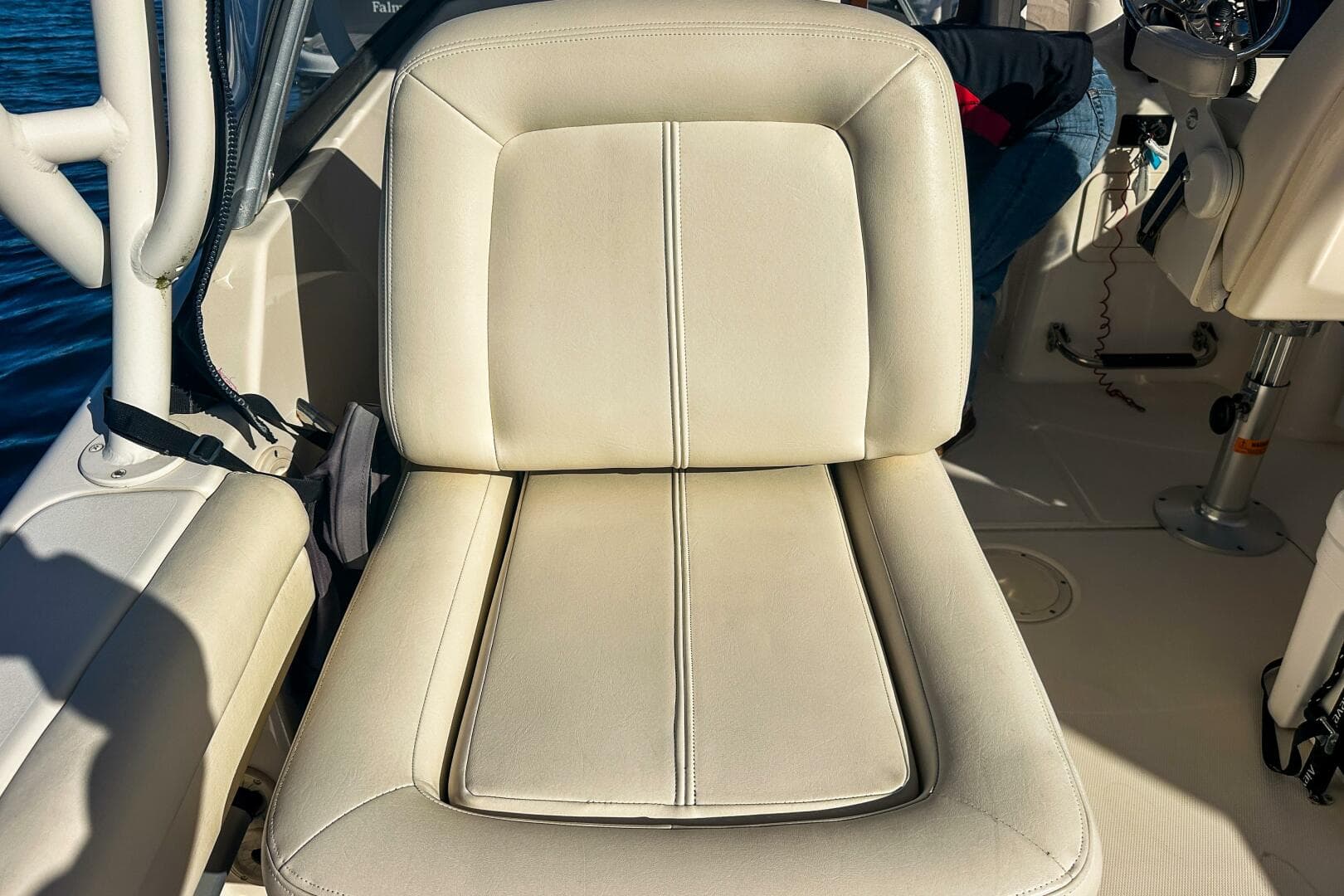 2016 Grady-White 255 Freedom