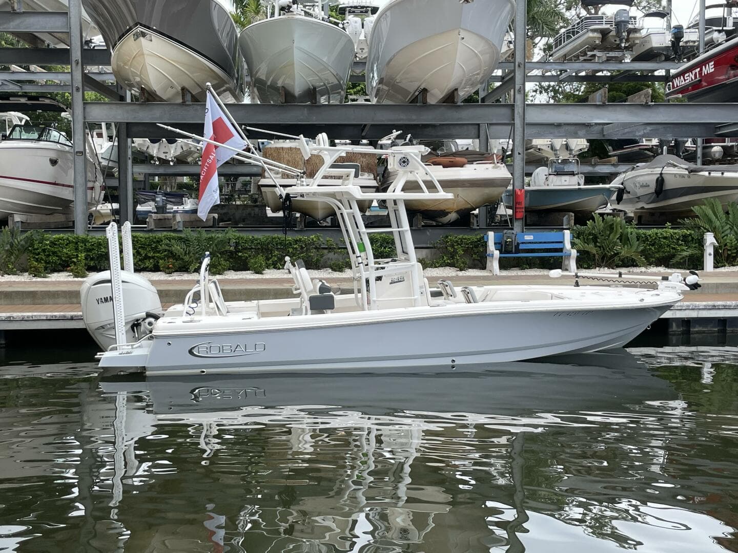 2022 Robalo Cayman 246 SD
