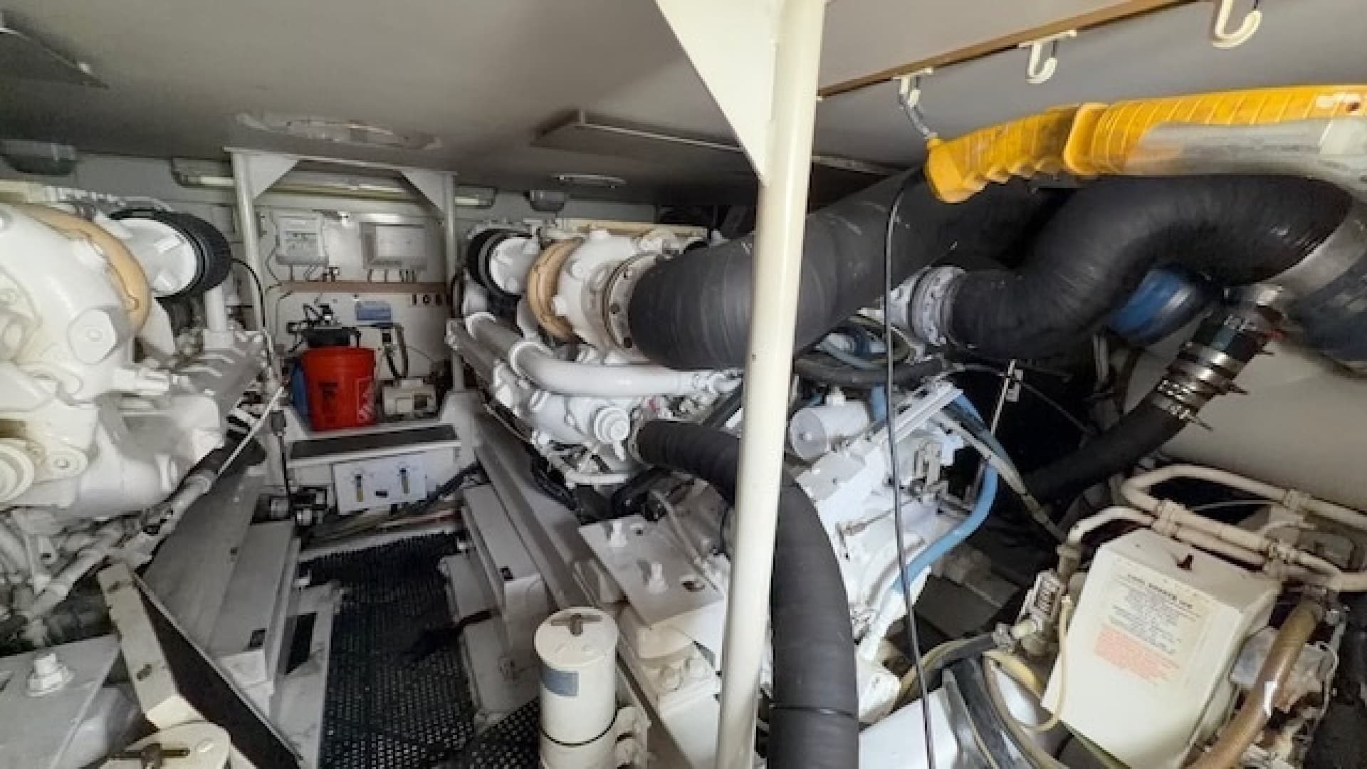2000 Viking 50 Convertible Sportfish