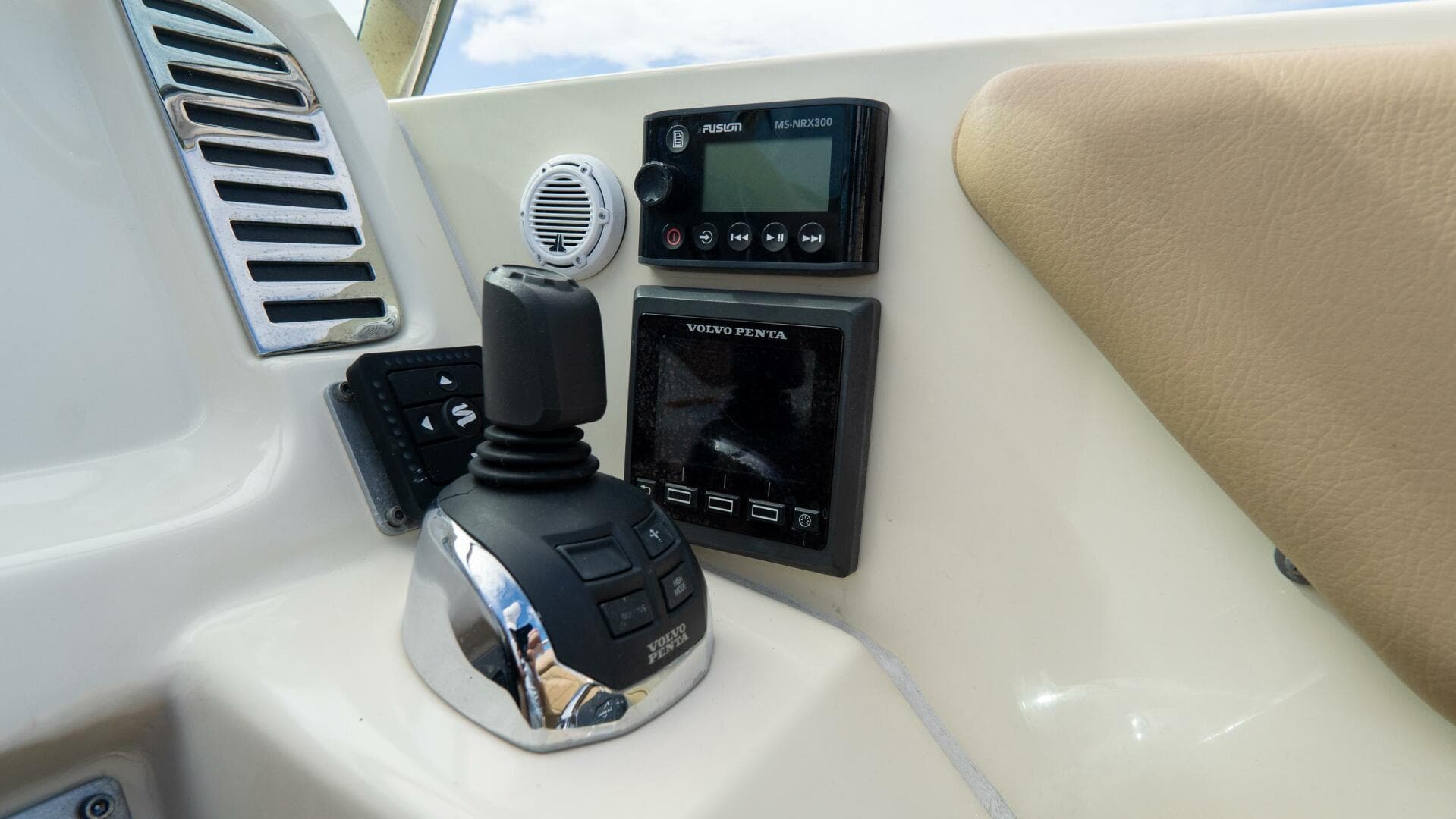 2017 Chris-Craft Corsair Heritage Edition