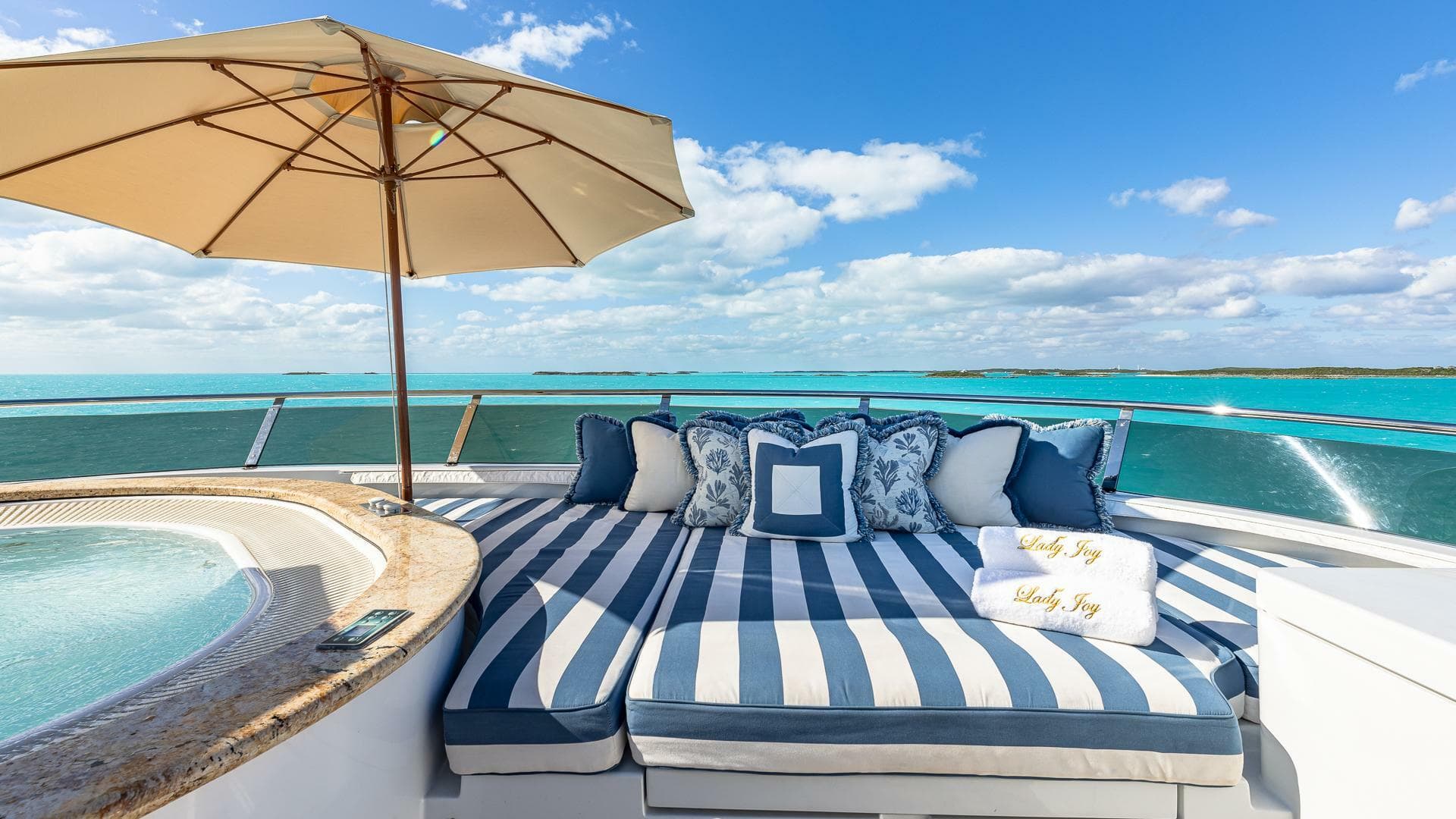 Sun Deck Jacuzzi Lounge