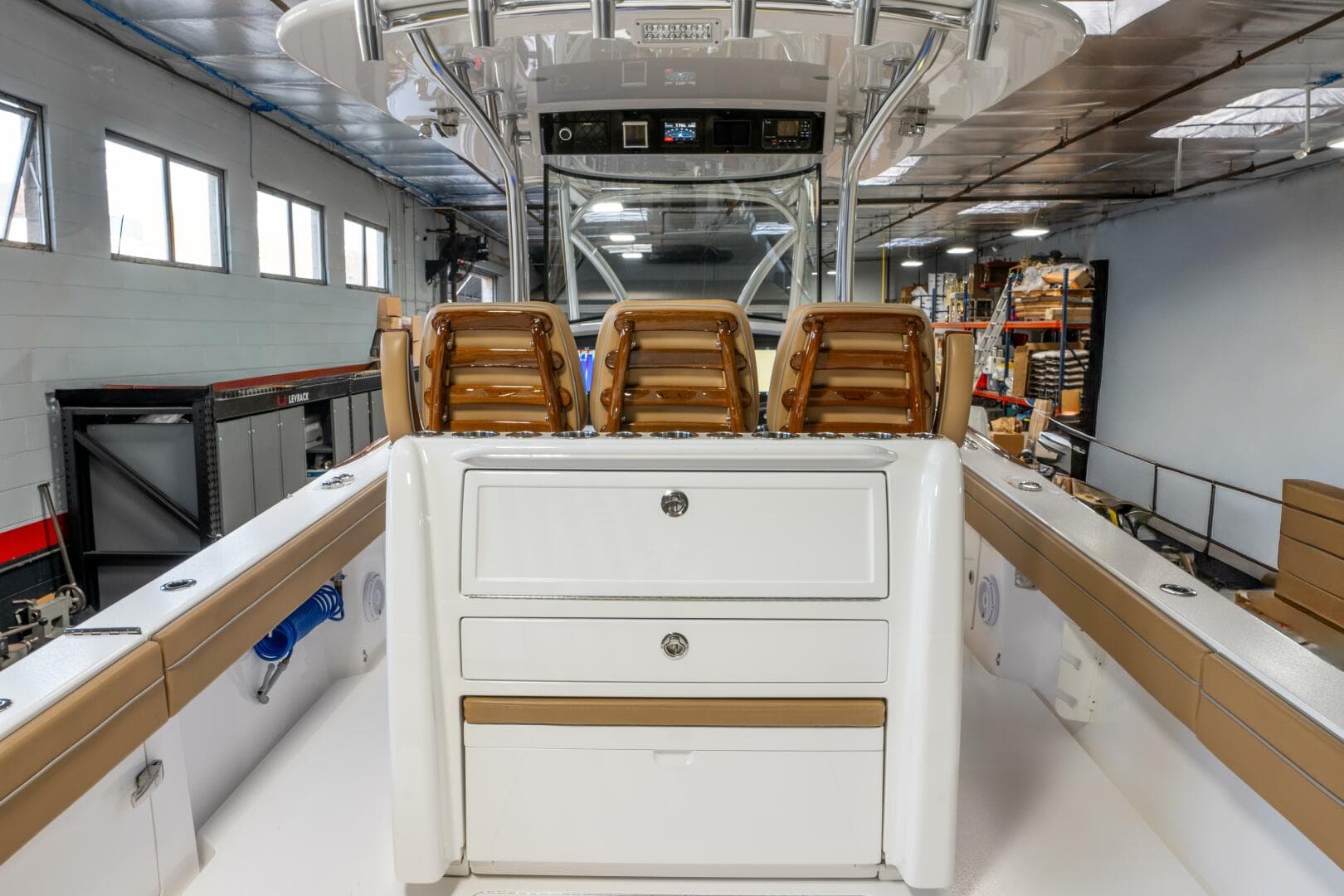 2023 Vallhalla 33V - T/T SILVERTIME