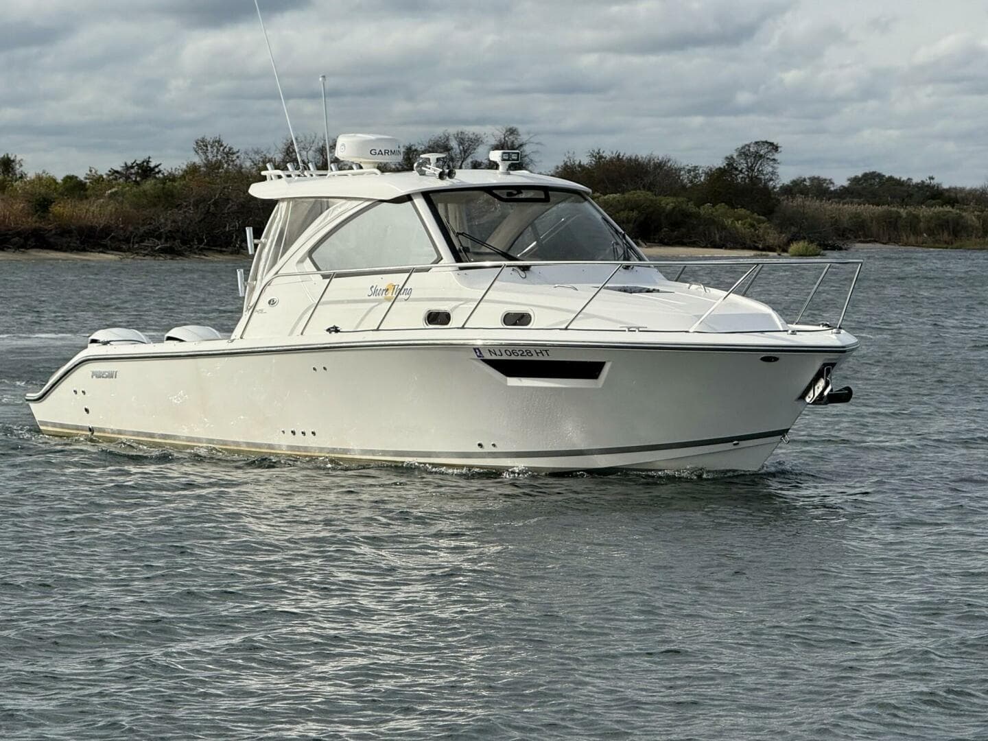 2017 Pursuit OS 325 Offshore