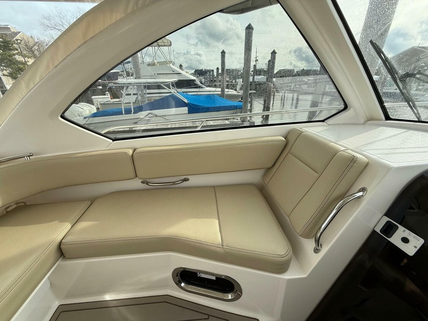 2017 Pursuit OS 325 Offshore