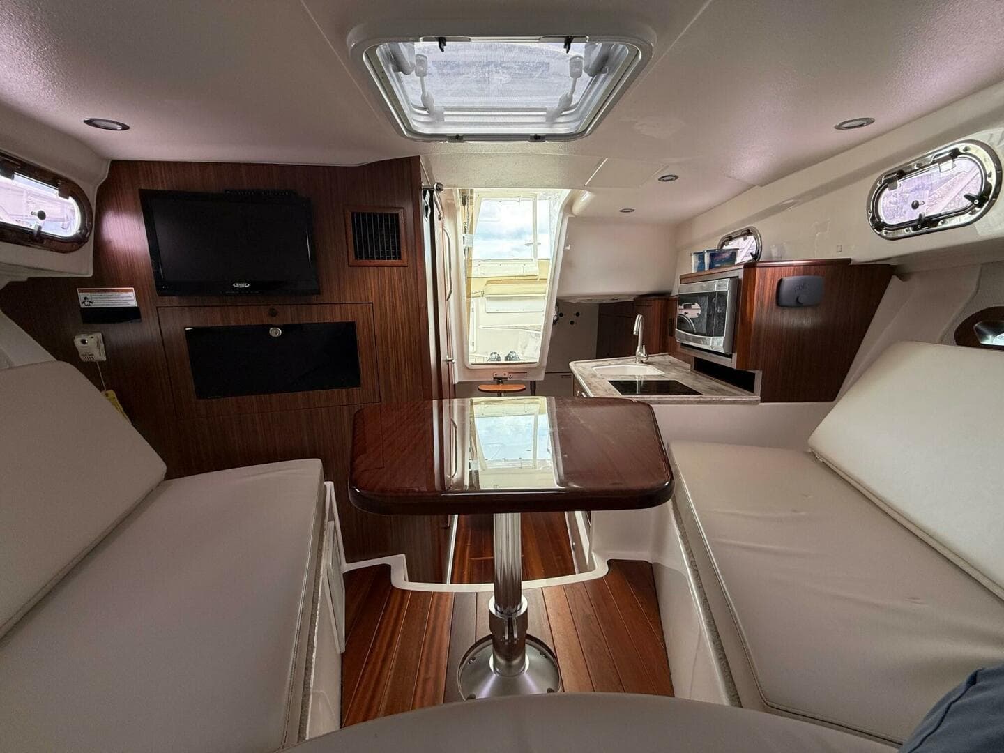 2017 Pursuit OS 325 Offshore