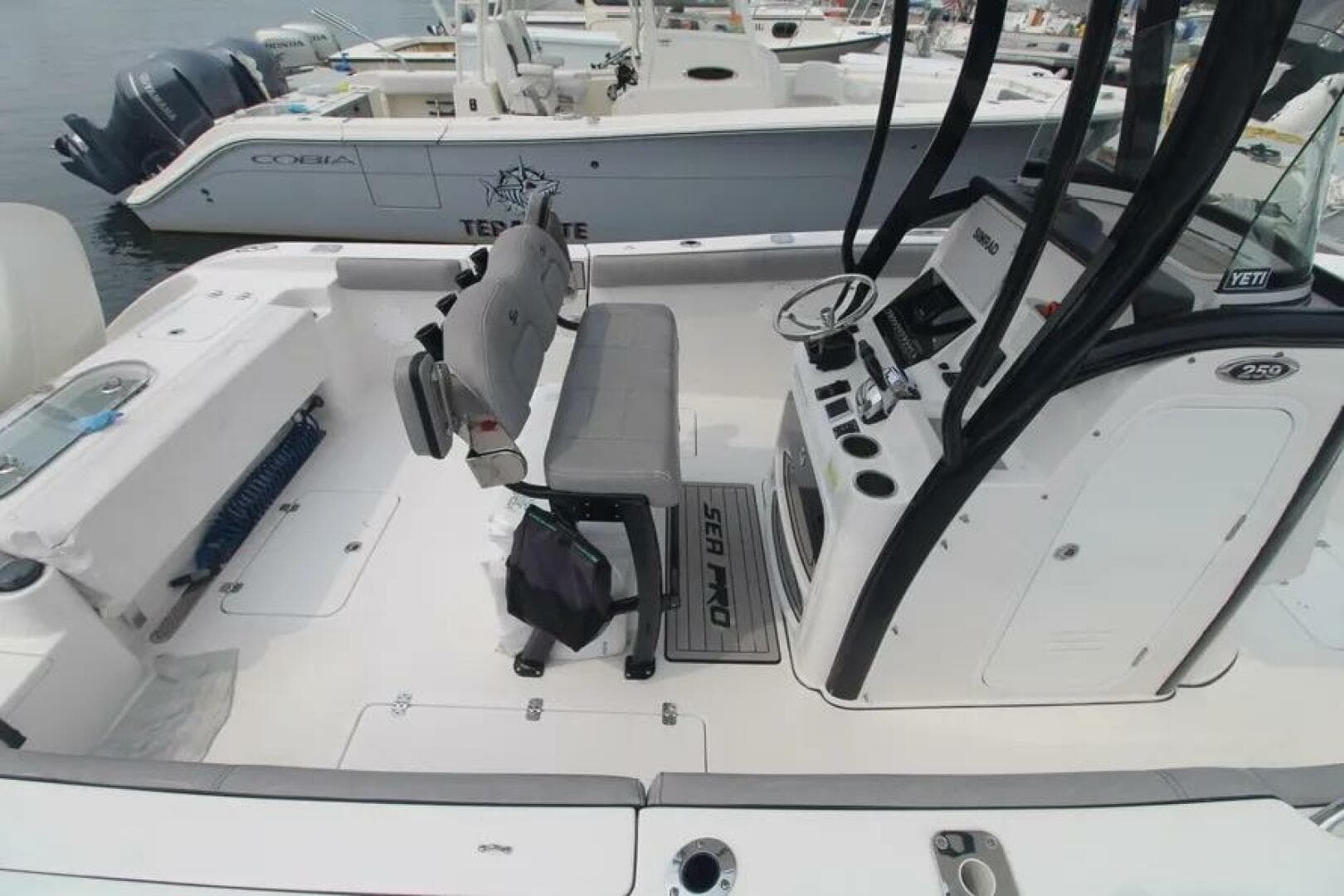 2020 Sea Pro 259 Center Console