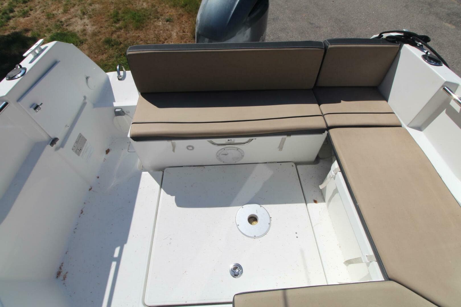 2017 Jeanneau NC Sport 695