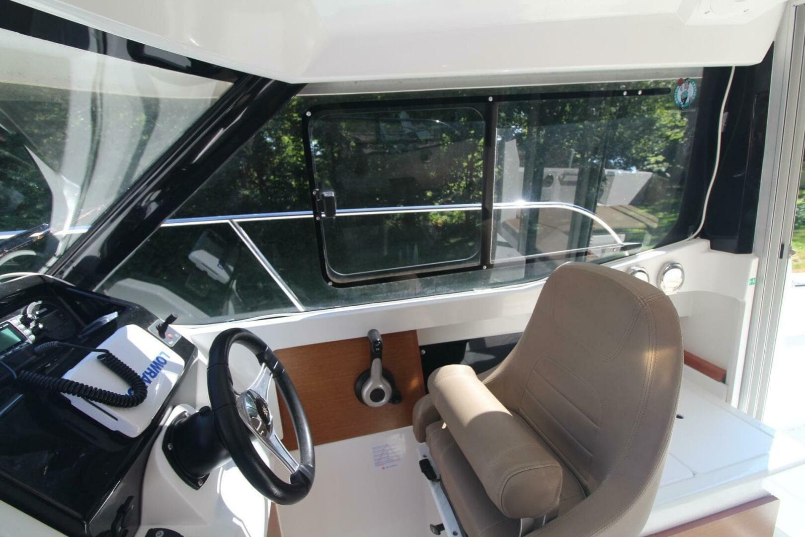 2017 Jeanneau NC Sport 695