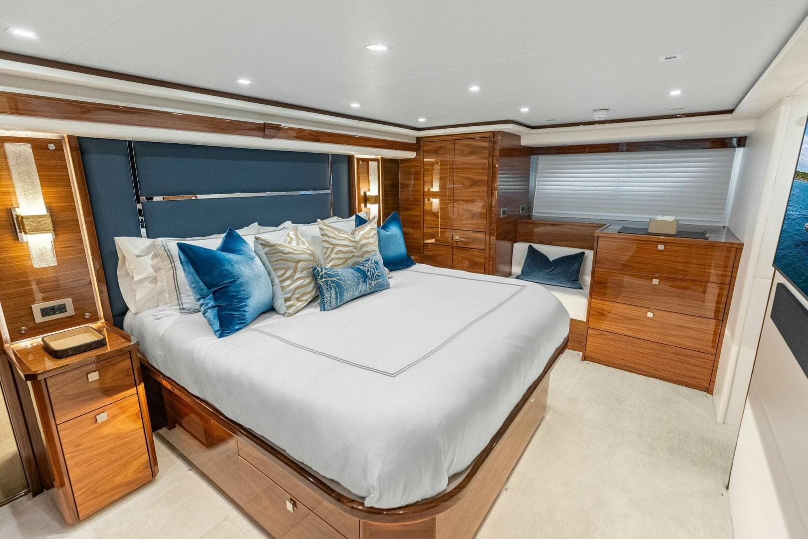 2026 Viking 82 Convertible- TEAM HARVEY I- Master Stateroom